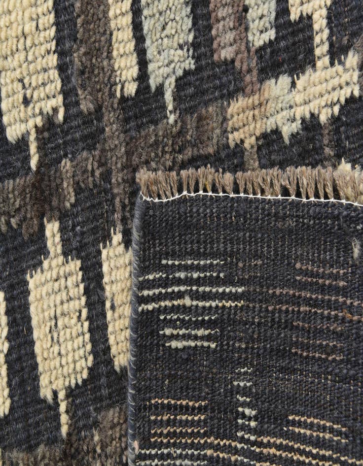 Detail image of 8' 1 x 10' 2  Hand Knotted Darya Wool Rug