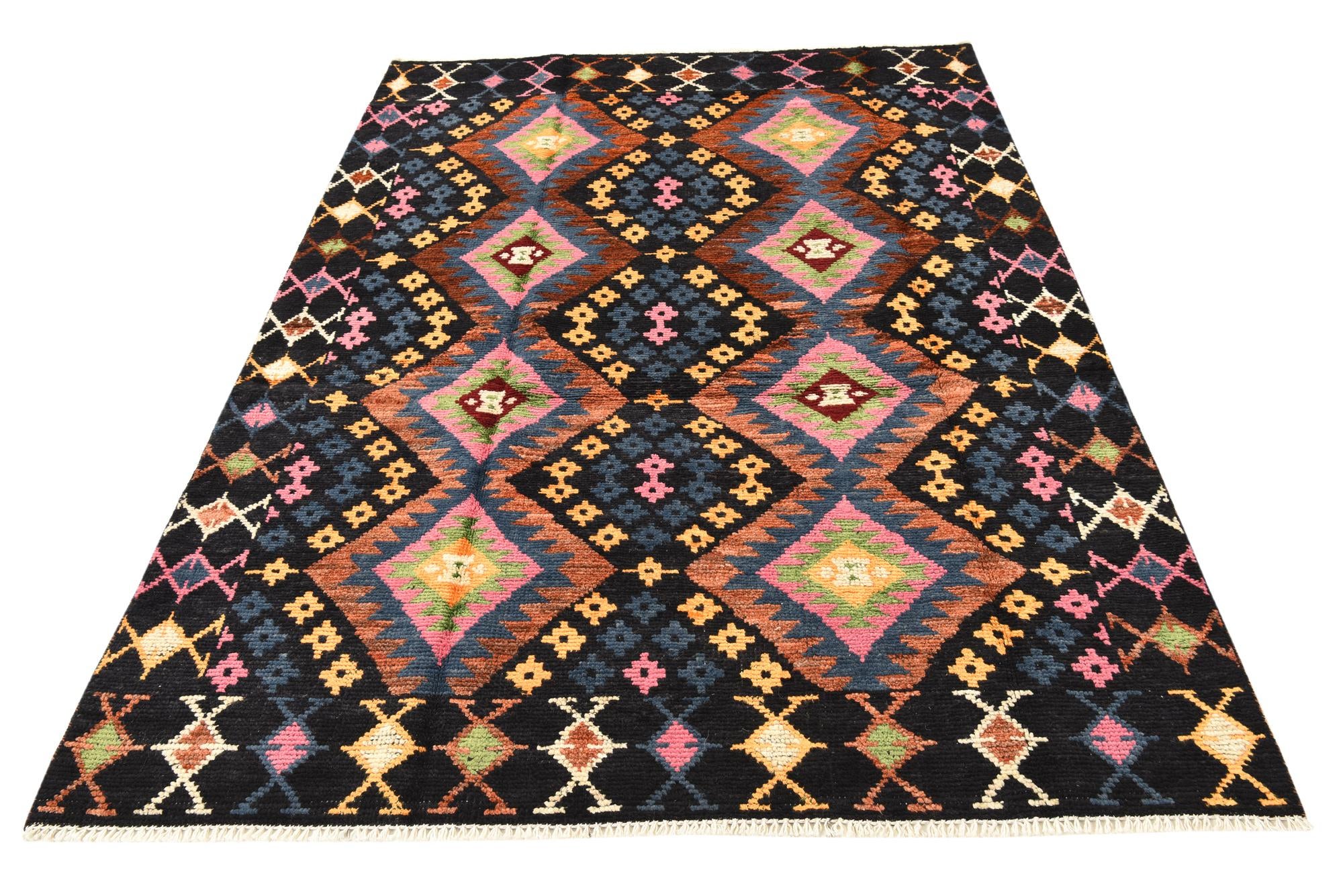 5' 8 x 8' Hand Knotted Darya Rug