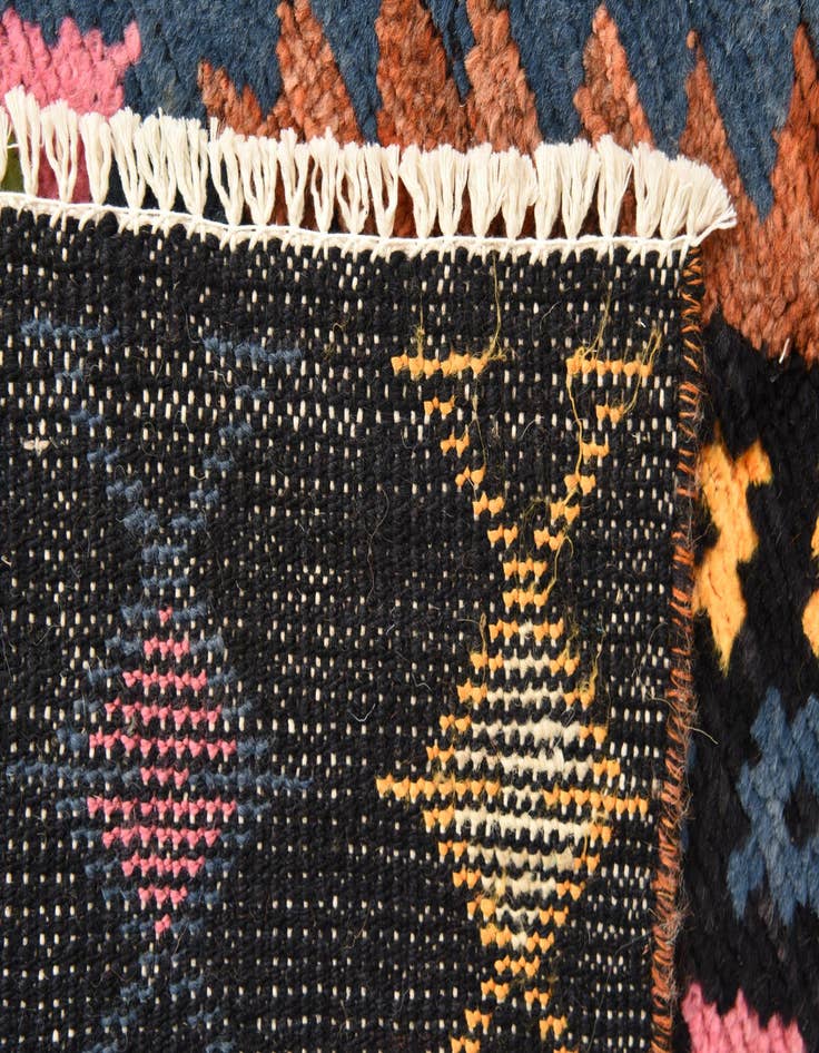 Detail image of 5' 8 x 8'  Hand Knotted Darya Rug