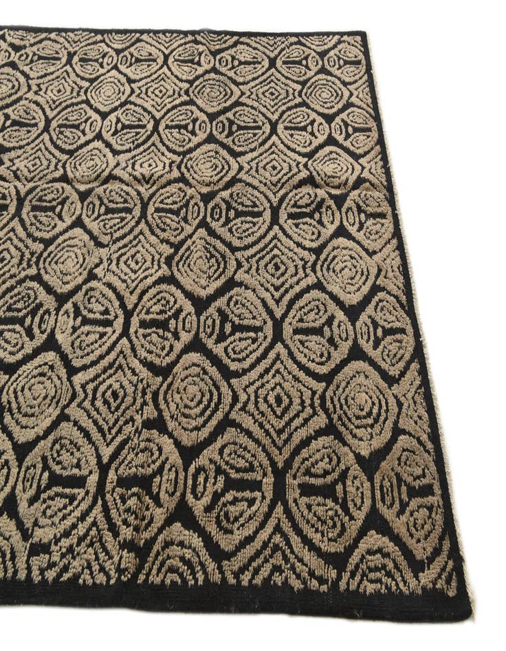 Detail image of 6' 7 x 9' 6 Hand Knotted Darya Wool Rug