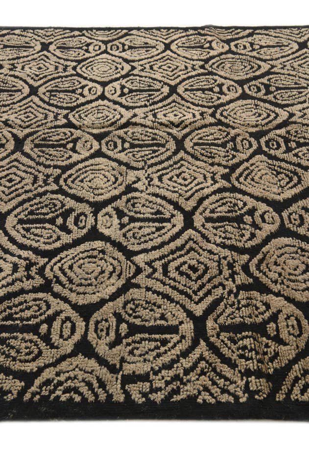 Detail image of 6' 7 x 9' 6 Hand Knotted Darya Wool Rug