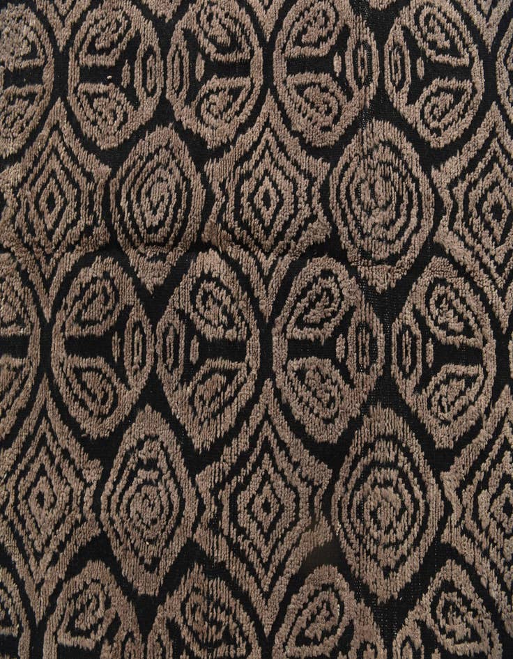 Detail image of 8' 4 x 10' 7  Hand Knotted Darya Wool Rug