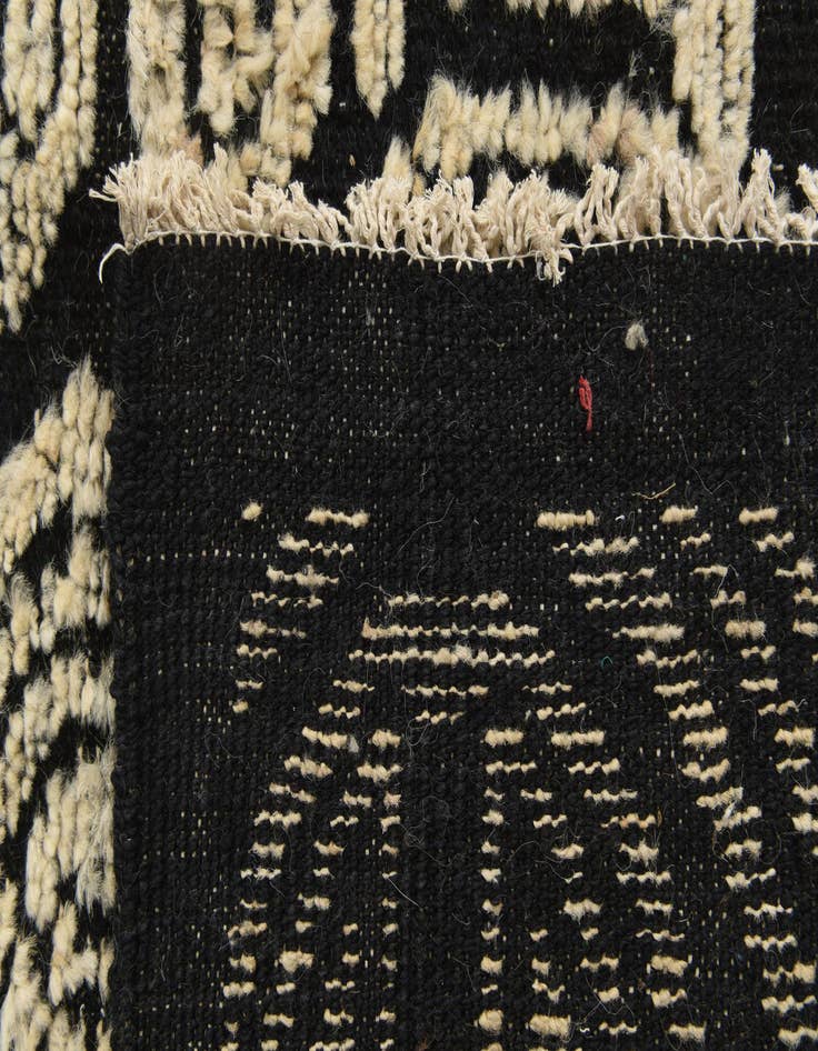 Detail image of 8' 8 x 10' 3  Hand Knotted Darya Wool Rug