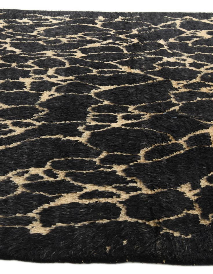 Detail image of 8' 3 x 9' 3  Hand Knotted Darya Wool Rug