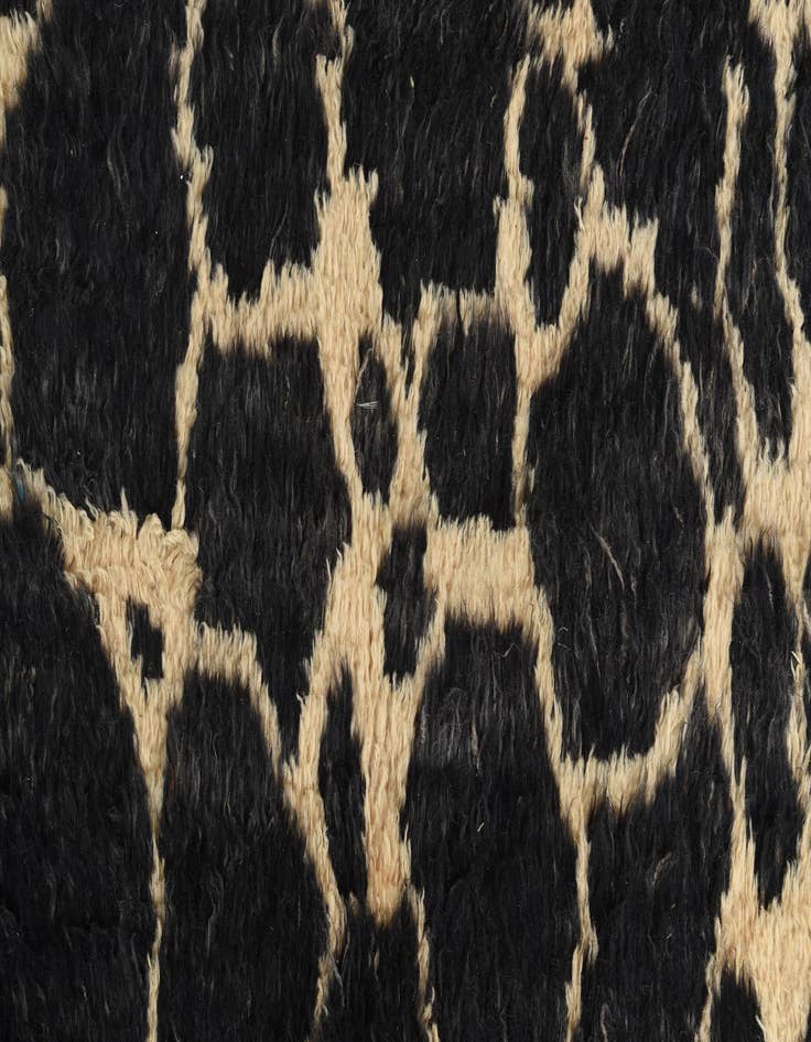 Detail image of 8' 3 x 9' 3  Hand Knotted Darya Wool Rug