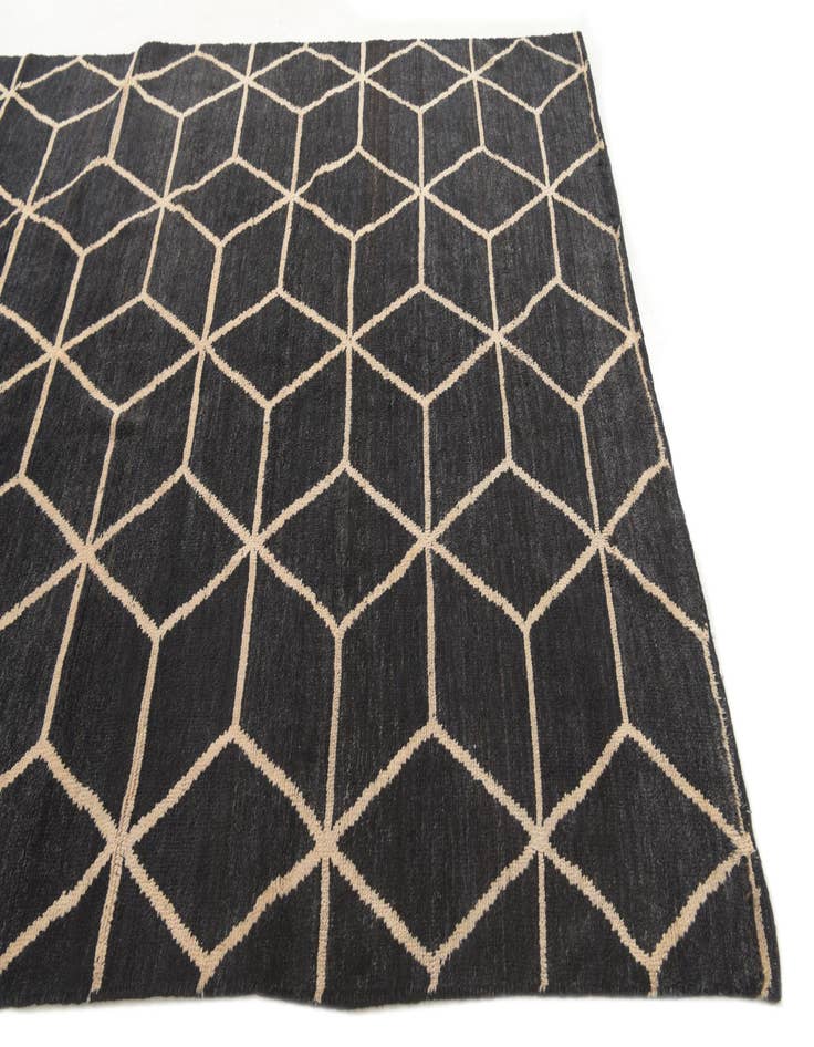 Detail image of 6' 5 x 9' 9  Hand Knotted Darya Wool Rug