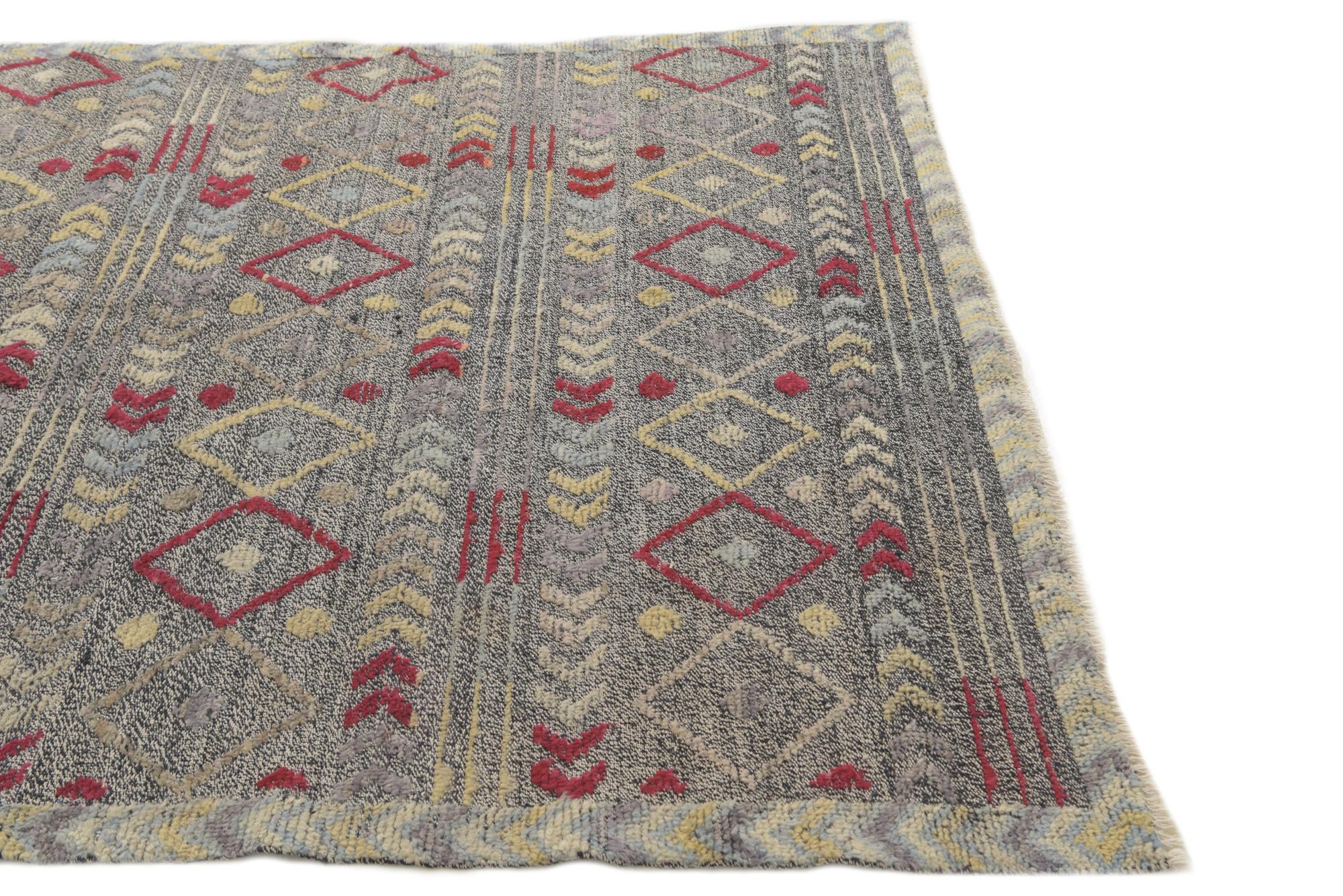 5' x 7' 10 Hand Knotted Darya Wool Rug