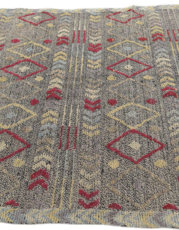 Detail image of 5' x 7' 10  Hand Knotted Darya Wool Rug