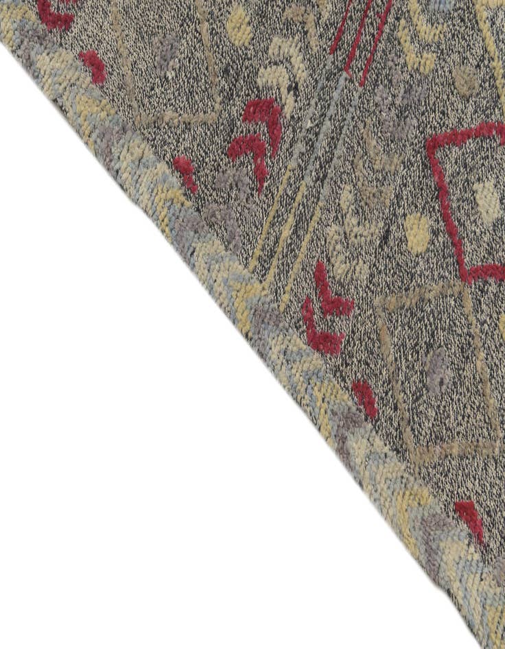 Detail image of 5' x 7' 10  Hand Knotted Darya Wool Rug