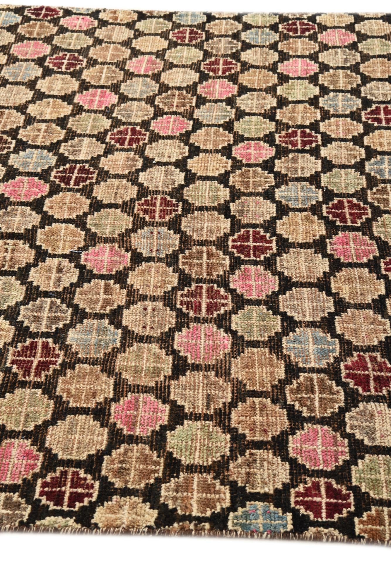 5' x 8' 4 Hand Knotted Darya Wool Rug
