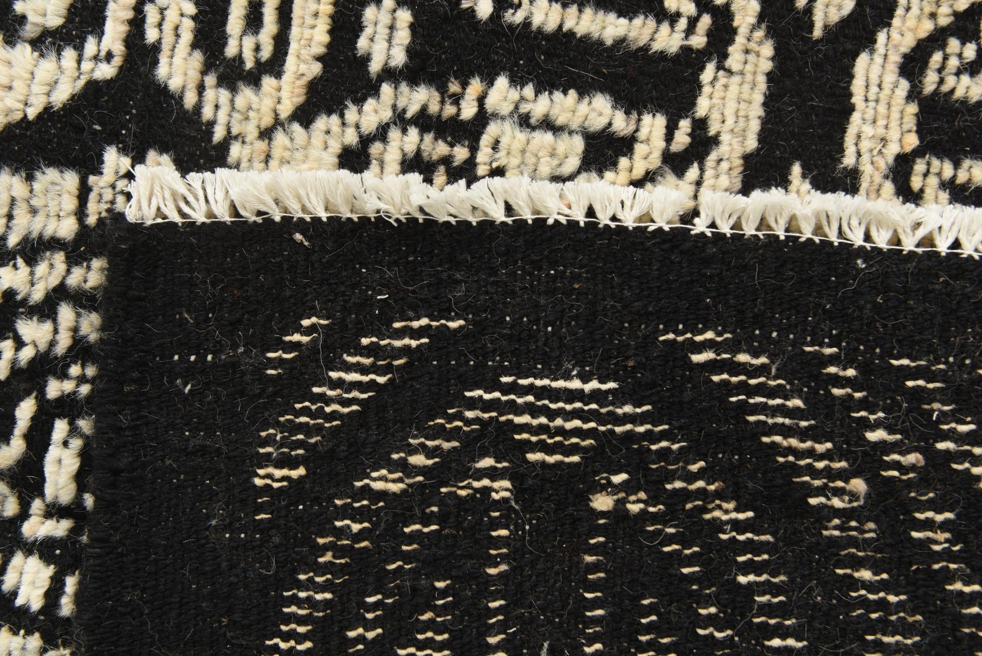8' 9 x 10' 3 Hand Knotted Darya Wool Rug