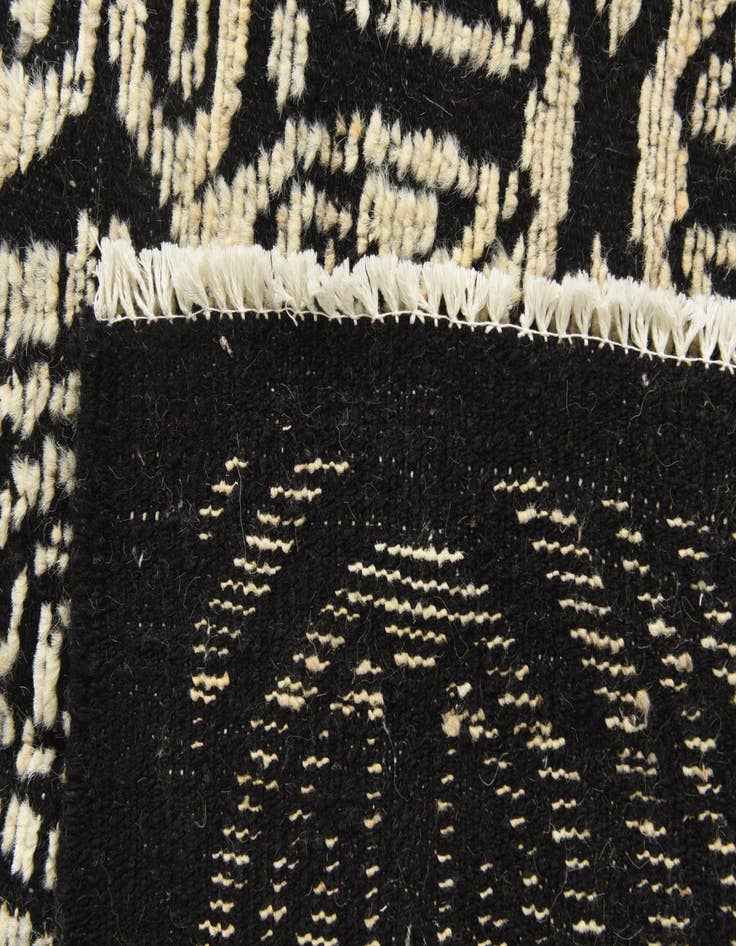 Detail image of 8' 9 x 10' 3  Hand Knotted Darya Wool Rug