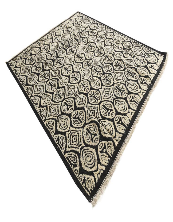 Detail image of 8' 6 x 10'  Hand Knotted Darya Wool Rug