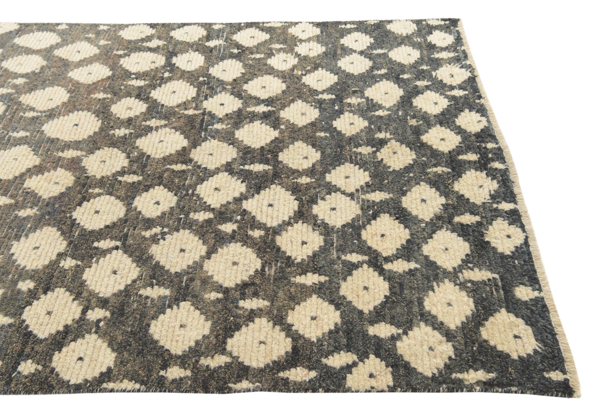 5' 4 x 8' Hand Knotted Darya Wool Rug