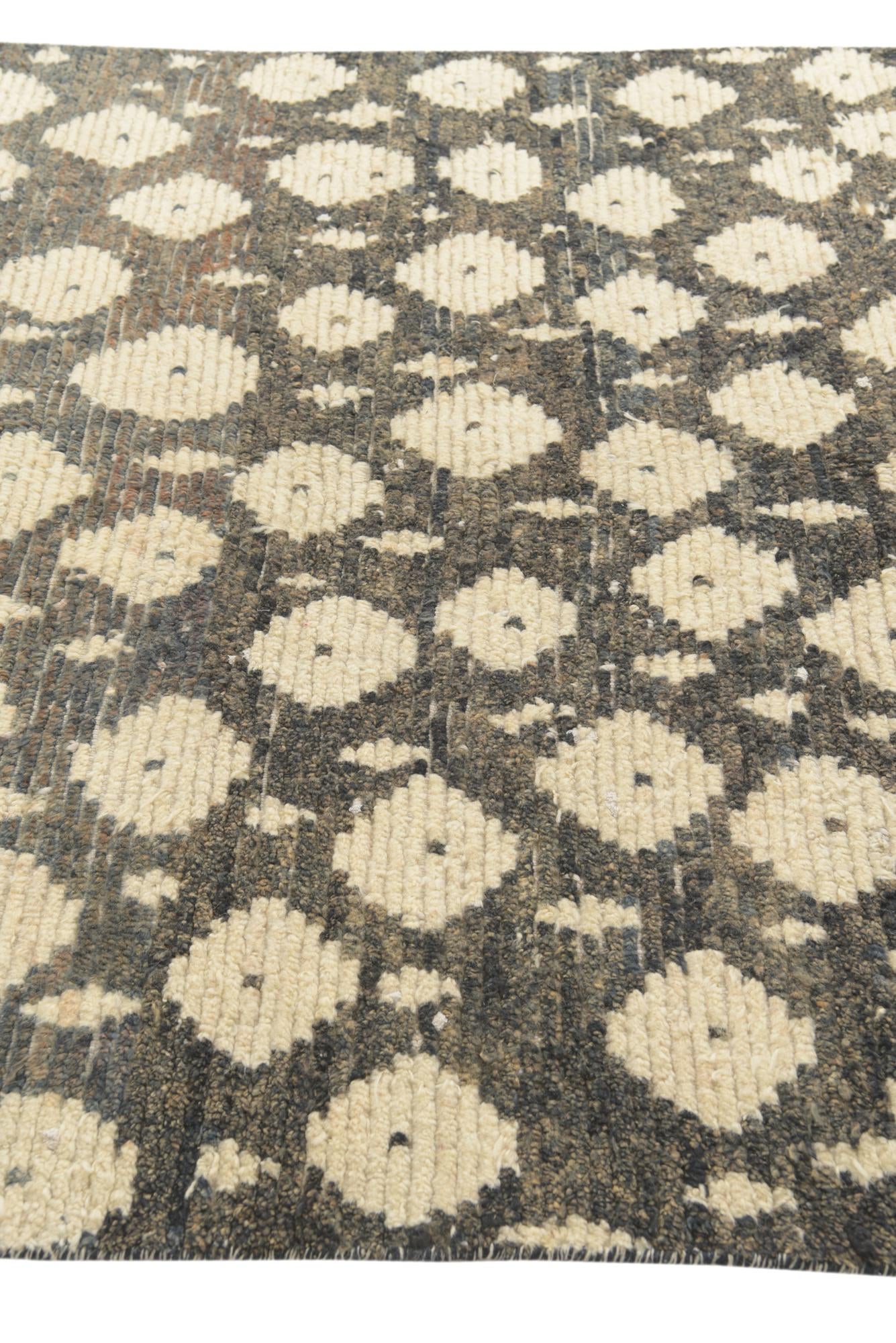 5' 4 x 8' Hand Knotted Darya Wool Rug