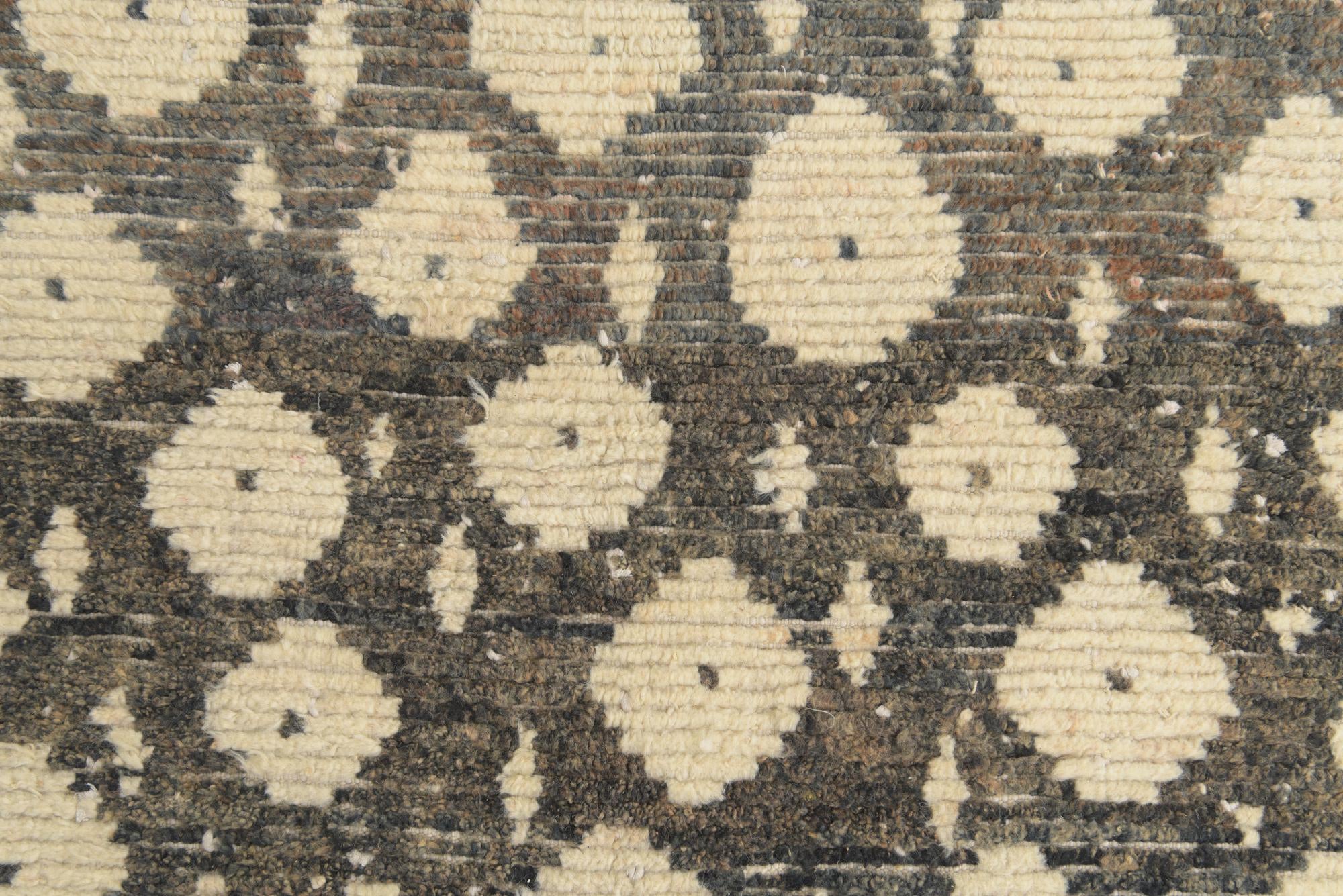 5' 4 x 8' Hand Knotted Darya Wool Rug