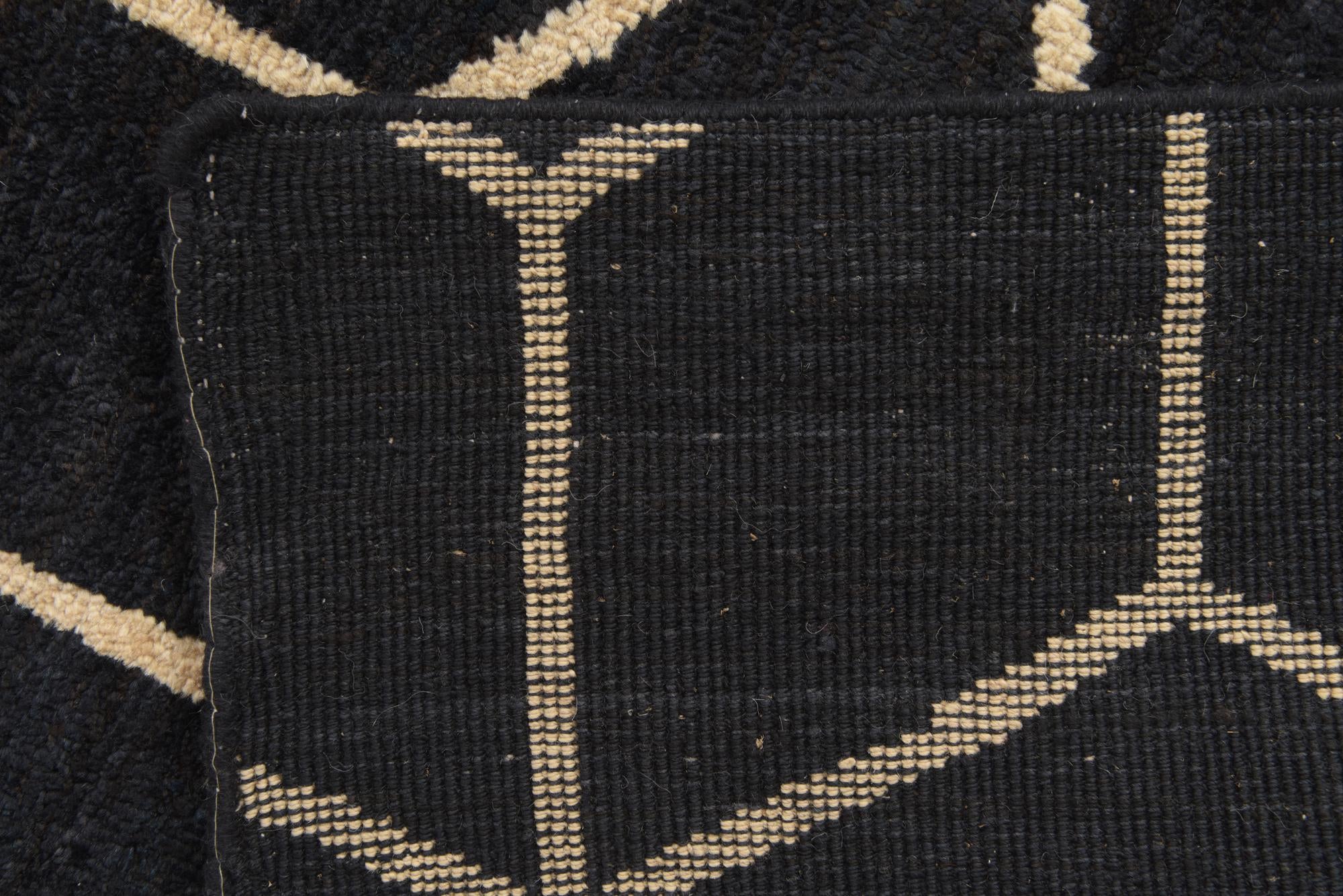 6' 9 x 10' 4 Hand Knotted Darya Wool Rug