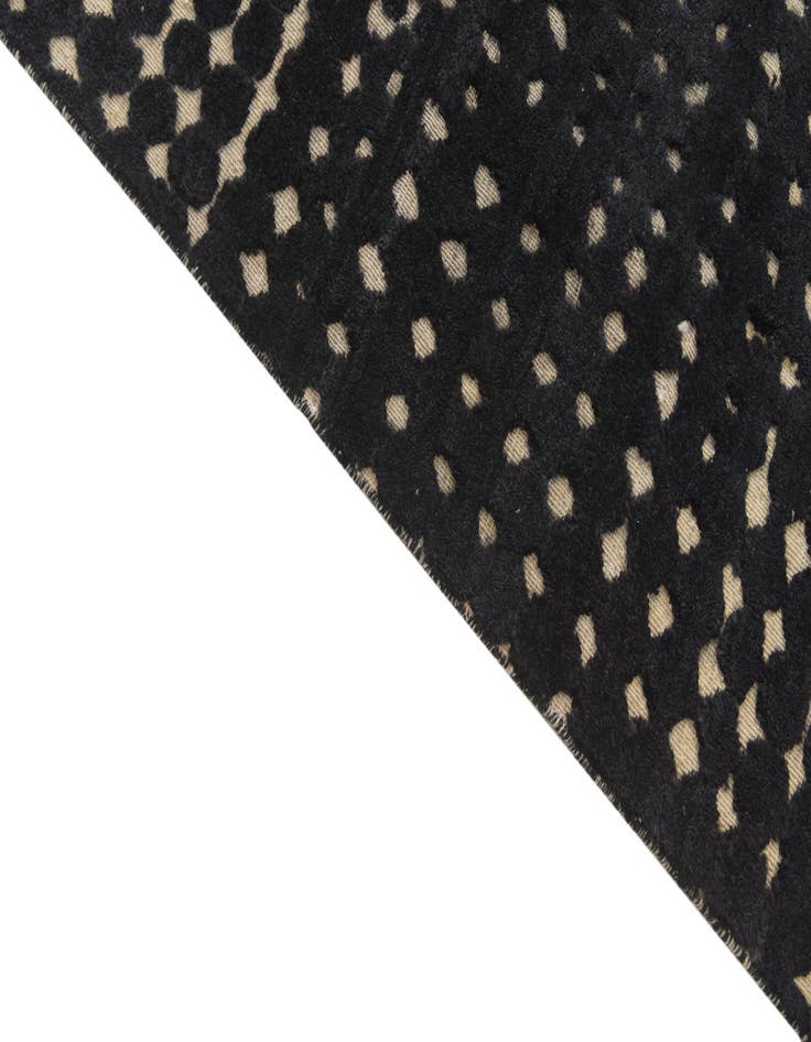 Detail image of 9' x 12' 2  Hand Knotted Darya Wool Rug