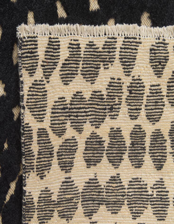 Detail image of 9' x 12' 2  Hand Knotted Darya Wool Rug