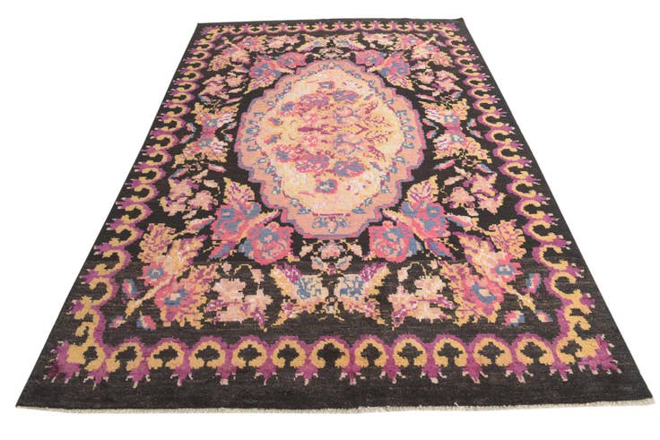 Detail image of 6' 4 x 9' 7 Hand Knotted Darya Rug