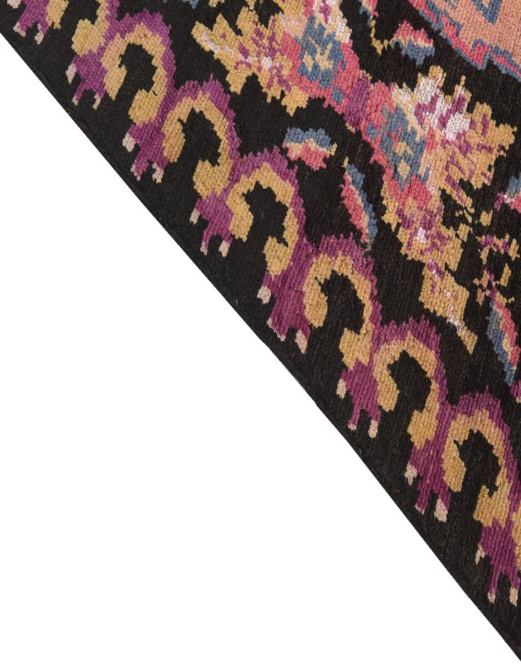Detail image of 6' 4 x 9' 7 Hand Knotted Darya Rug