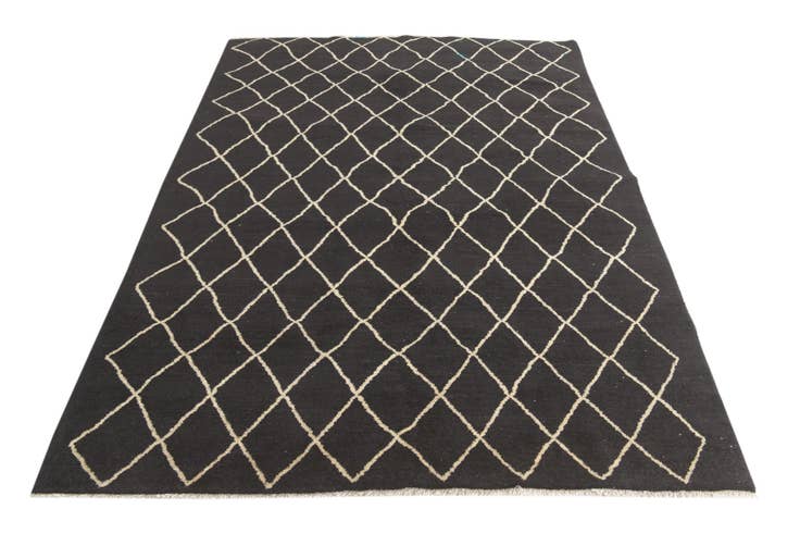 Detail image of 5' 8 x 7' 9 Hand Knotted Darya Wool Rug