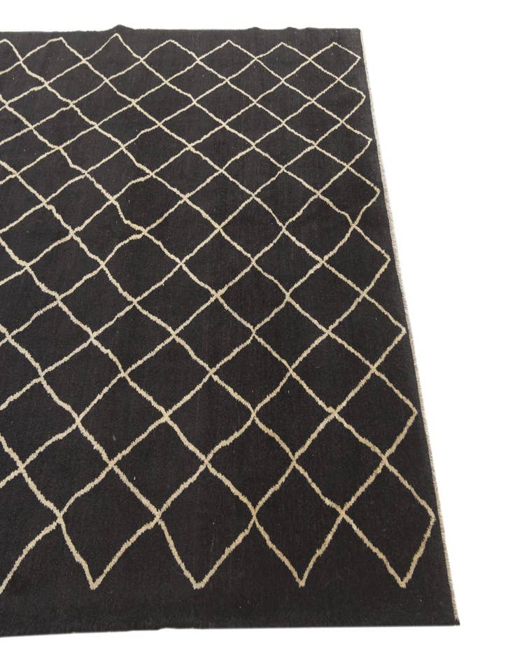 Detail image of 5' 8 x 7' 9  Hand Knotted Darya Wool Rug