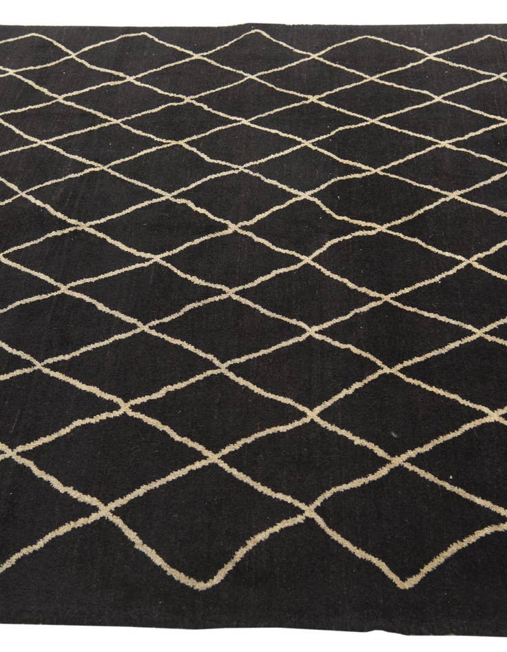 Detail image of 5' 8 x 7' 9  Hand Knotted Darya Wool Rug