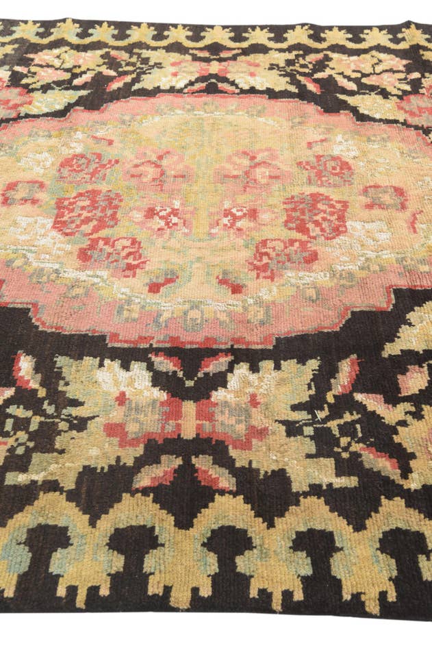 Detail image of 7' 9 x 9' 10 Hand Knotted Darya Rug