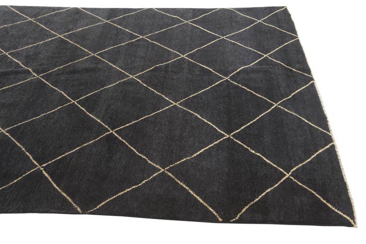 Detail image of 5' 8 x 8' 2 Hand Knotted Darya Wool Rug