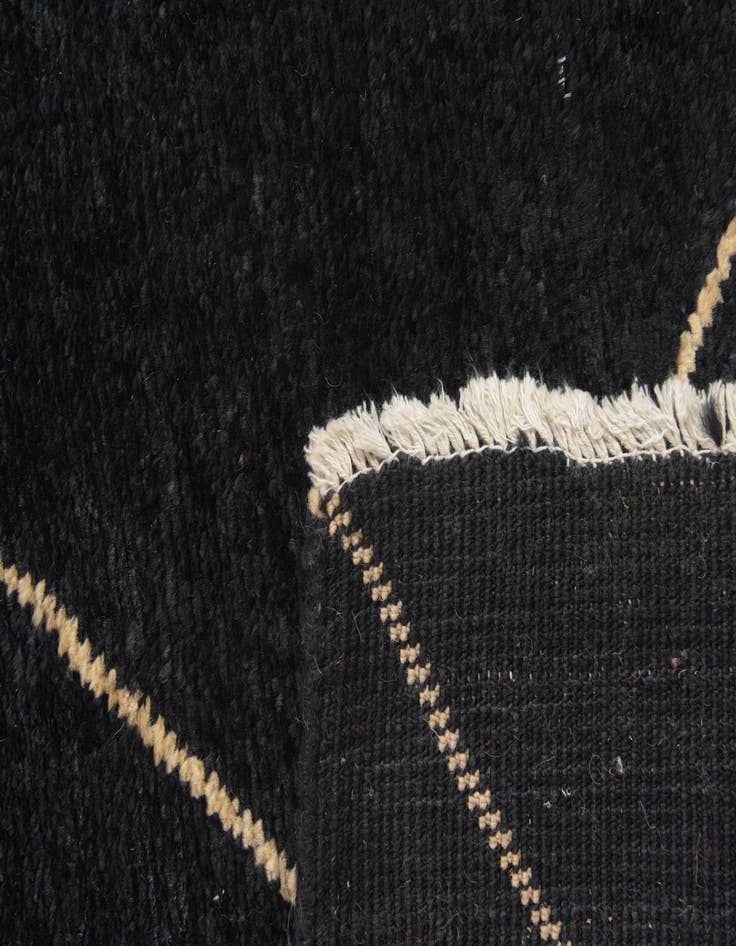 Detail image of 5' 8 x 8' 2  Hand Knotted Darya Wool Rug