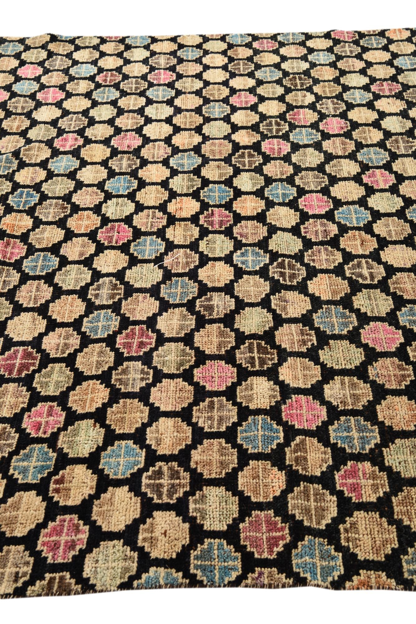 6' 1 x 9' 4 Hand Knotted Darya Wool Rug