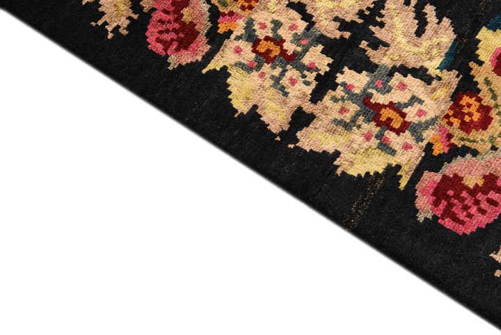 7' 6 x 10' 5 Hand Knotted Darya Rug