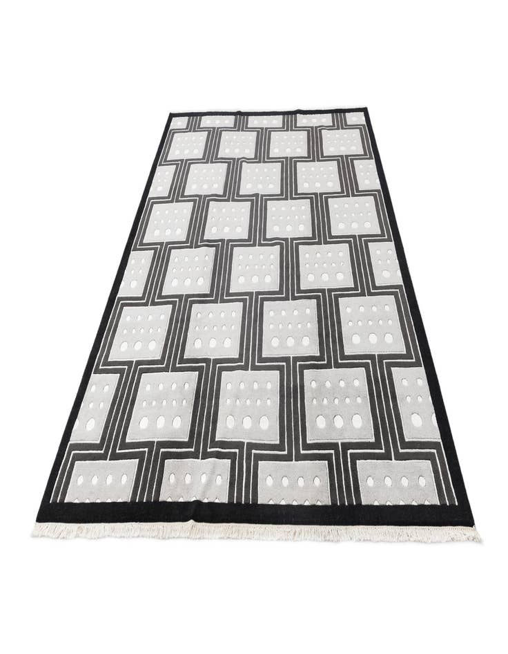 Detail image of 6' 7 x 9' 10 Hand Knotted Darya Wool Rug