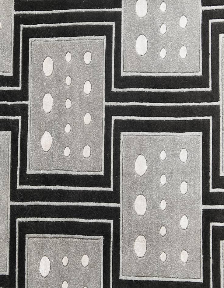 Detail image of 6' 5 x 9' 10  Hand Knotted Darya Wool Rug