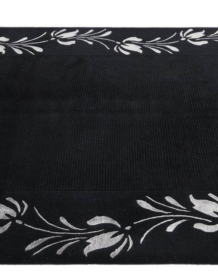 Detail image of 4' 11 x 6' 11 Hand Knotted Darya Wool Rug