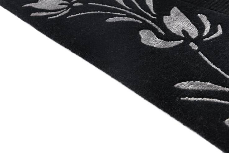 Detail image of 4' 11 x 6' 11 Hand Knotted Darya Wool Rug