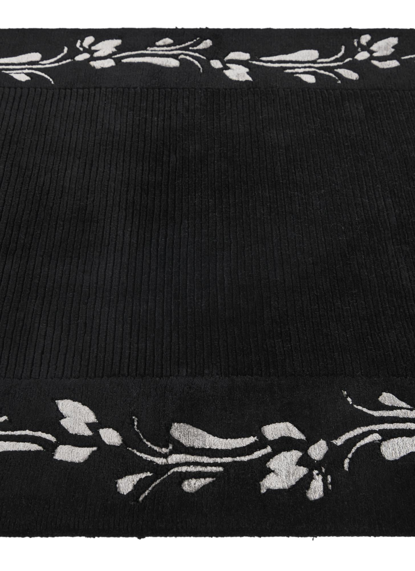 3' x 4' 11 Hand Knotted Darya Wool Rug
