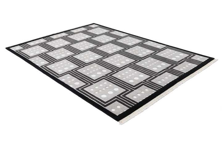 5' 7 x 7' 10 Darya Rug