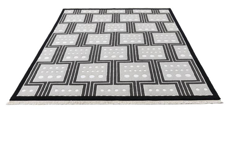 Detail image of 5' 7 x 7' 10 Darya Rug