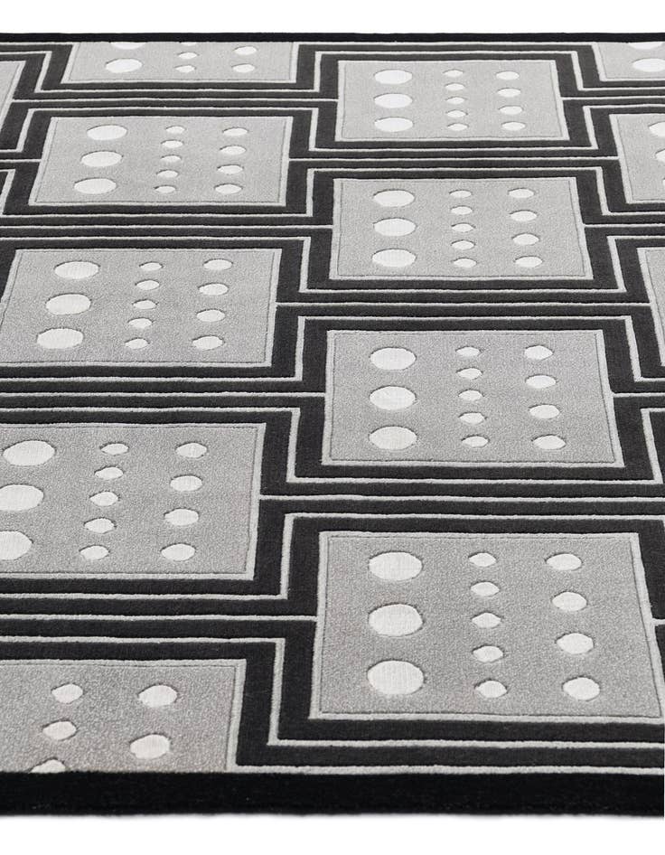 Detail image of 5' 7 x 7' 10 Darya Rug