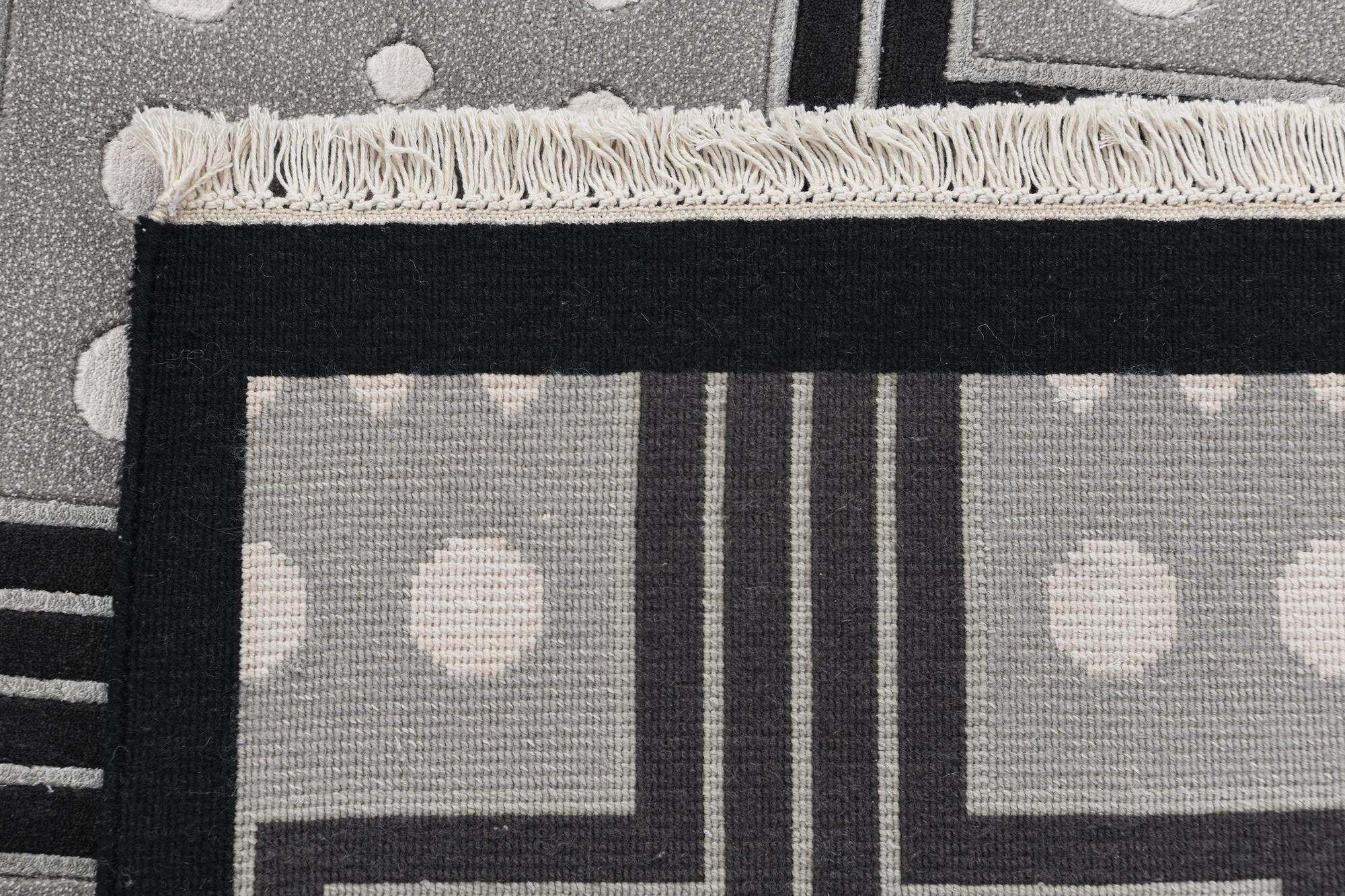 5' 7 x 7' 10 Darya Rug