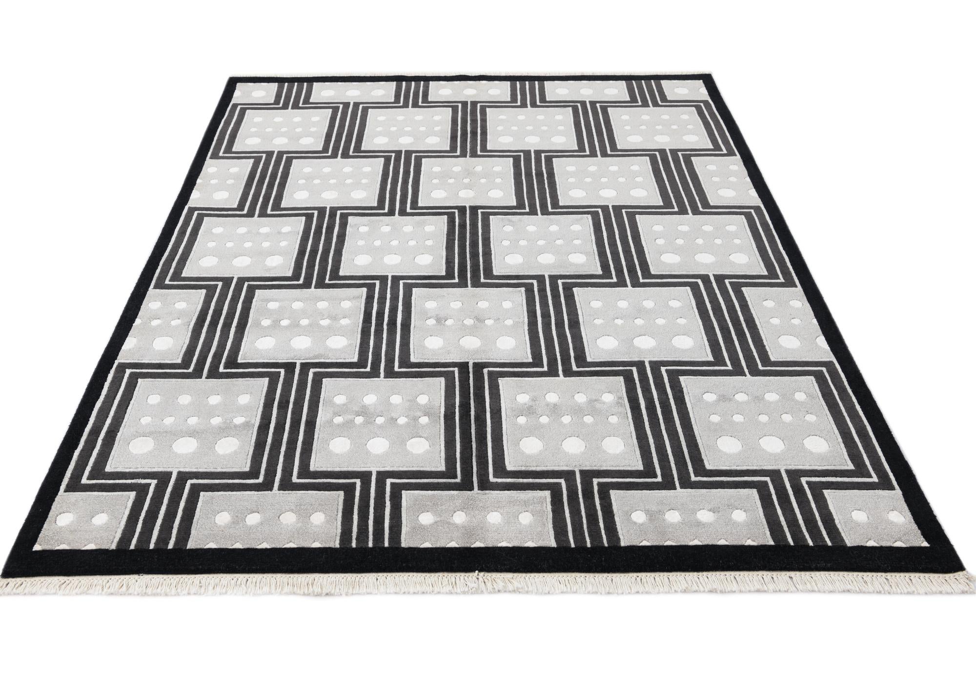 5' 7 x 7' 10 Hand Knotted Darya Wool Rug