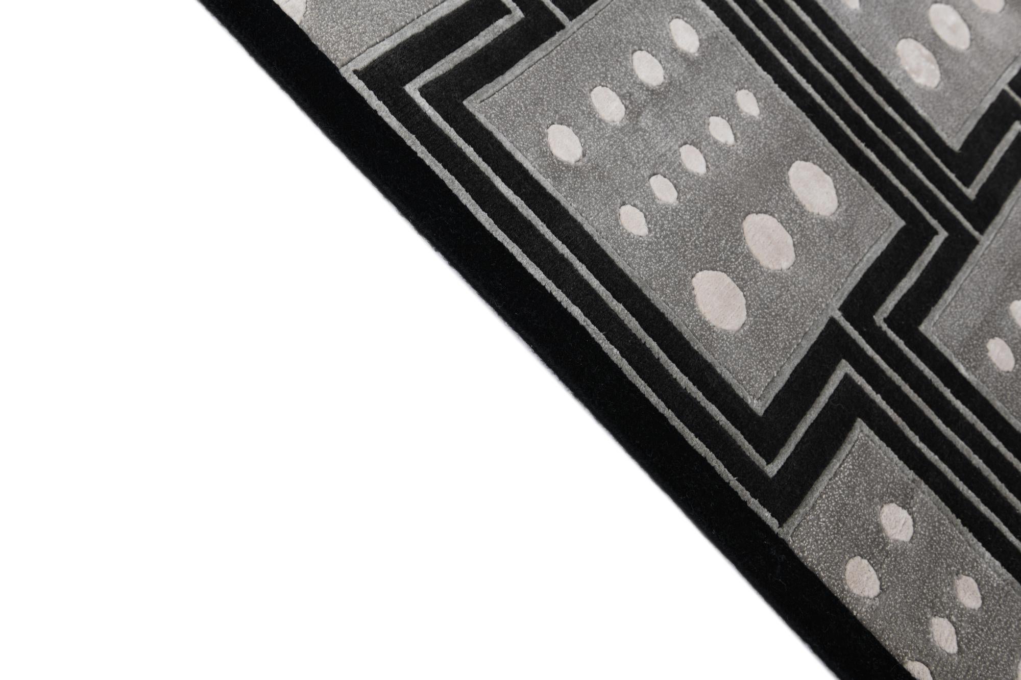 5' 7 x 7' 10 Hand Knotted Darya Wool Rug
