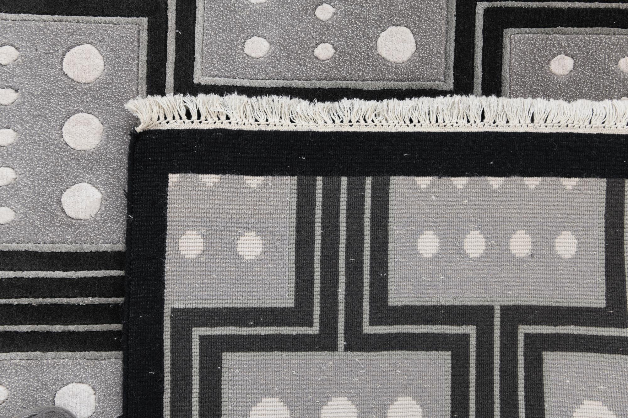 5' 7 x 7' 10 Hand Knotted Darya Wool Rug
