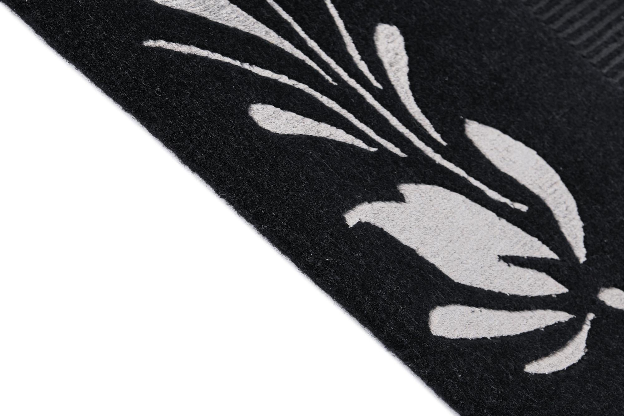 5' 6 x 7' 10 Darya Rug