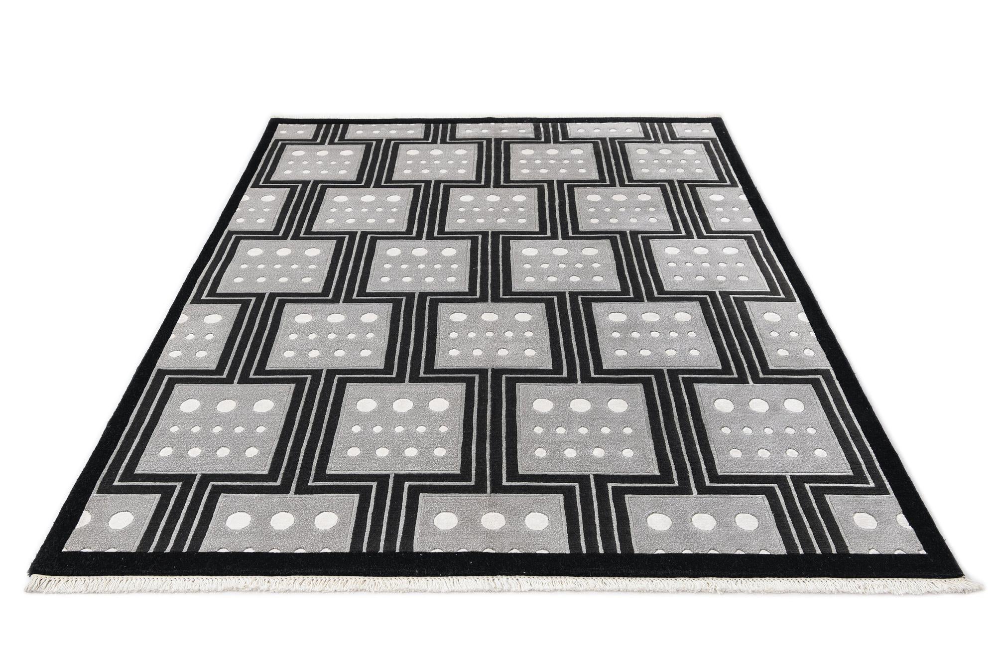 5' 7 x 7' 10 Darya Rug
