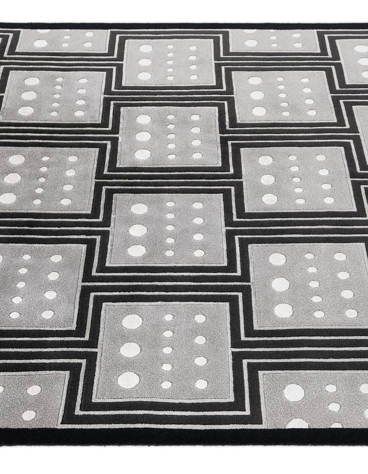 Detail image of 5' 7 x 7' 10 Darya Rug