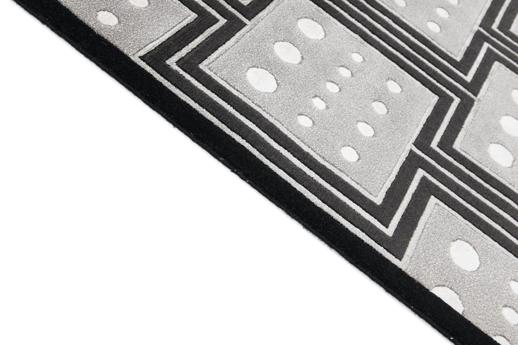 5' 7 x 7' 10 Darya Rug