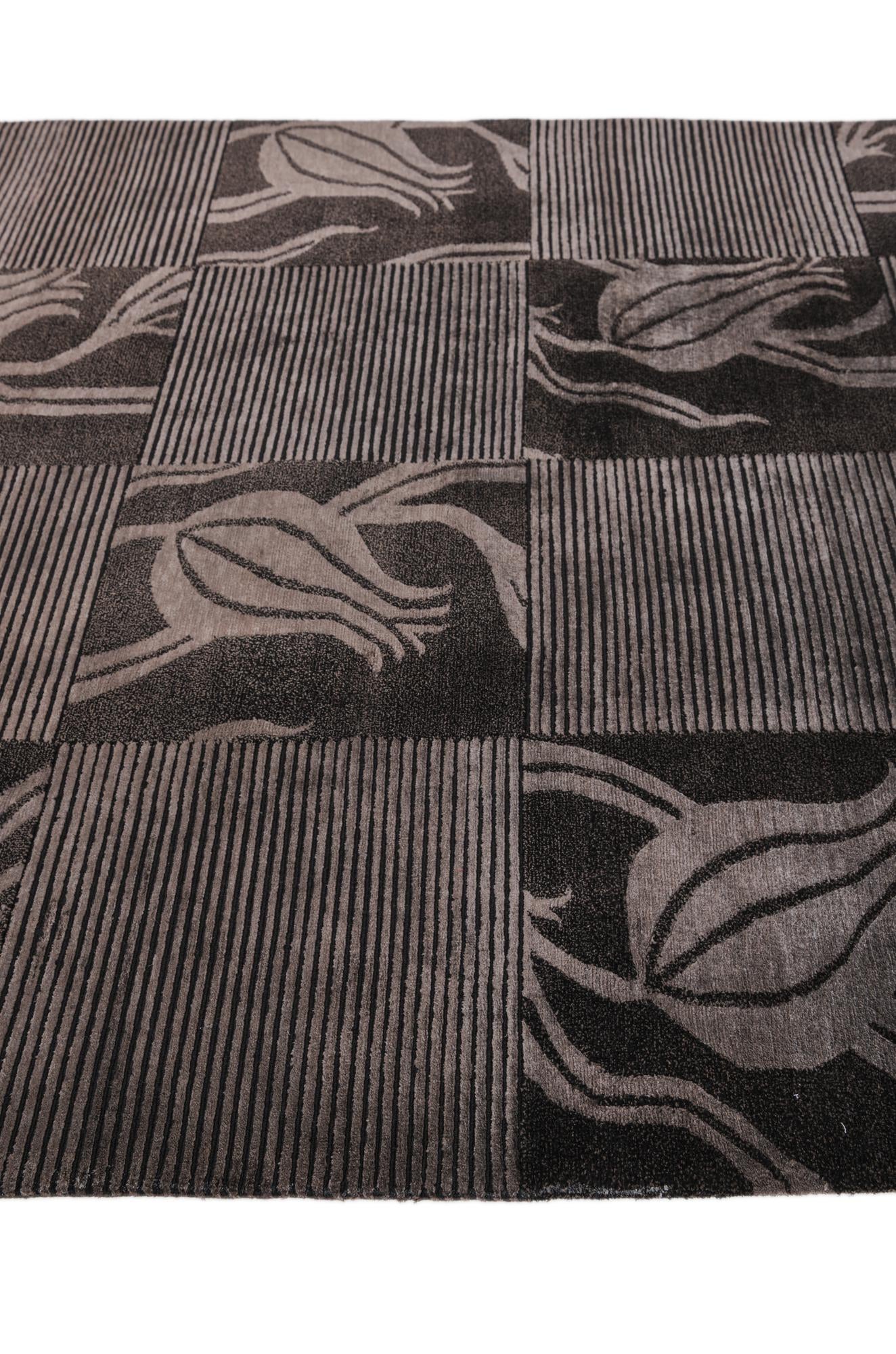 5' 7 x 7' 11 Hand Knotted Darya Wool Rug